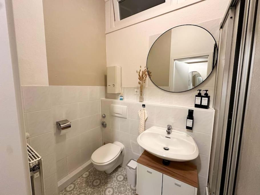 Gemuetliche 2-Zimmer Wohnung Im Zentrum Neumünster Esterno foto