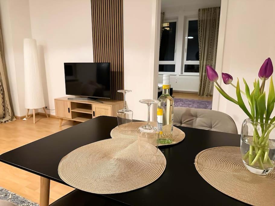 Gemuetliche 2-Zimmer Wohnung Im Zentrum Neumünster Esterno foto